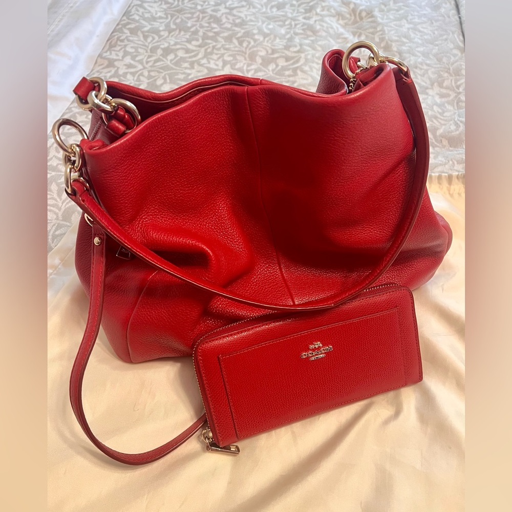 LIKE NEW Coach Purse&Wallet, Pebble Leather Shoulder\Crossbody Bag